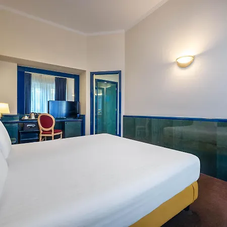 Ih Hotels Milano Ambasciatori Buitenkant foto